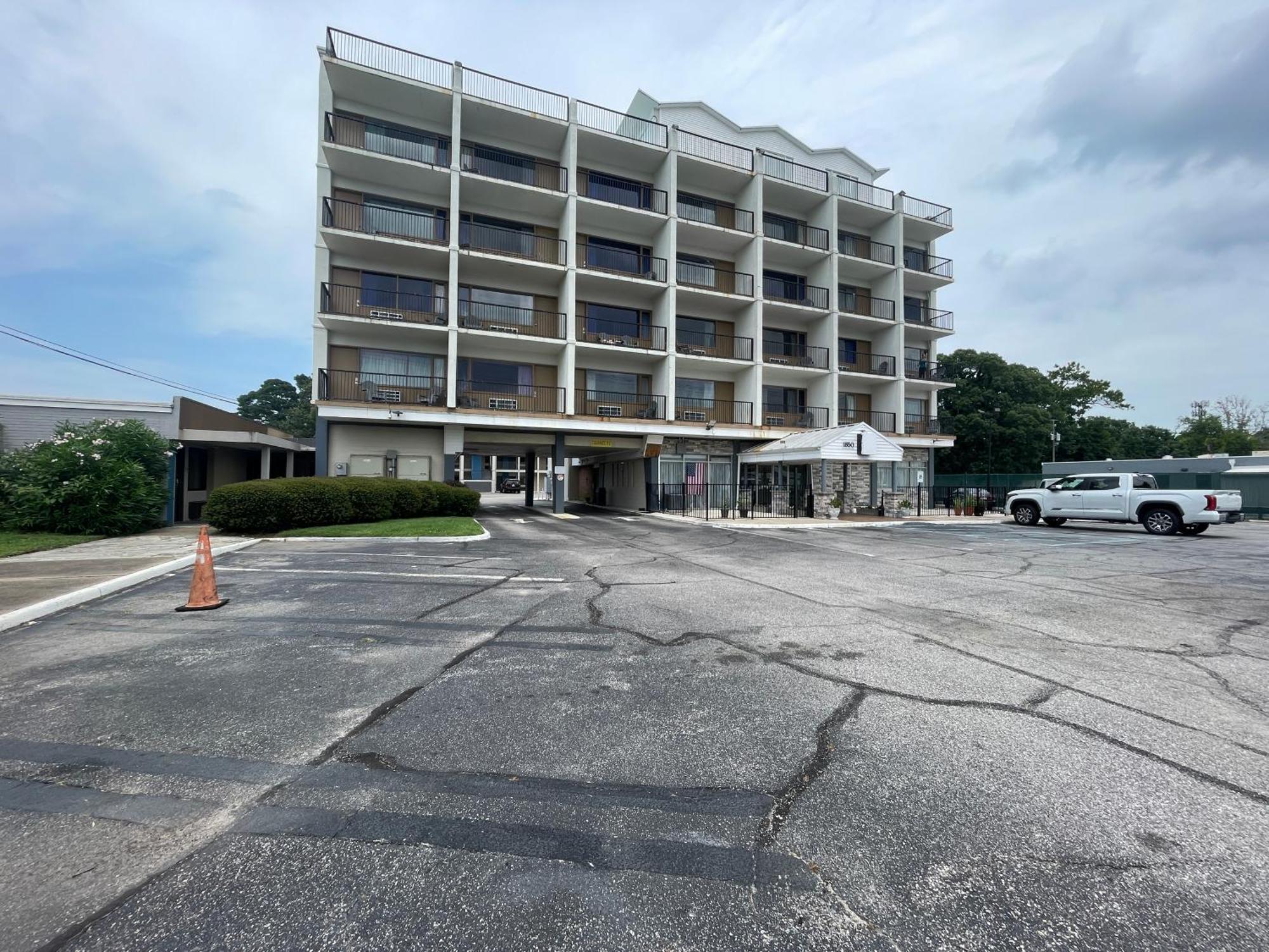 Motel 6 Norfolk, Va East Little Creek Dış mekan fotoğraf